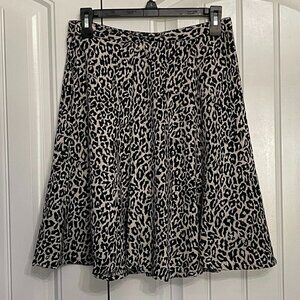 Vintage IOIO Design black & white leopard print 100% silk midi flare skirt; L